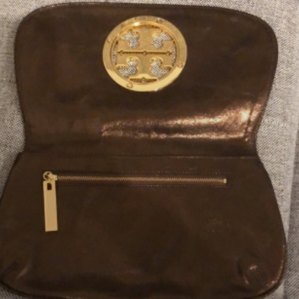 Tory Burch Metallic Leather Reva Clutch - Picture 3 of 7